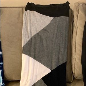 Black and Grey Geo Design Maxi Skirt!